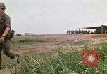 Immagine di 1° aria divisione di cavalleria Il Vietnam, 1971, secondo 38 filmato di repertorio 65675032703