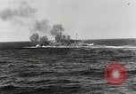 Standbild Untergang der Bismarck Saint-Nazaire Frankreich, 1941, aus Sekunde 22 historischem Filmmaterial Videoclip 65675032706