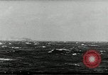 Standbild Untergang der Bismarck Saint-Nazaire Frankreich, 1941, aus Sekunde 32 historischem Filmmaterial Videoclip 65675032706