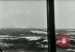 Standbild Untergang der Bismarck Saint-Nazaire Frankreich, 1941, aus Sekunde 49 historischem Filmmaterial Videoclip 65675032706