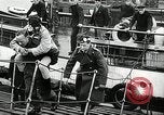 Standbild Untergang der Bismarck Saint-Nazaire Frankreich, 1941, aus Sekunde 58 historischem Filmmaterial Videoclip 65675032706