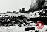 Immagine di Allied vittime dopo Dieppe Raid Francia, 1942, secondo 57 filmato di repertorio 65675032713