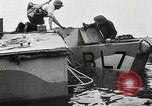 Immagine di I prigionieri di guerra alleati di Dieppe Raid Francia, 1942, secondo 5 filmato di repertorio 65675032714