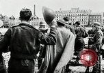 Immagine di I prigionieri di guerra alleati di Dieppe Raid Francia, 1942, secondo 16 filmato di repertorio 65675032714