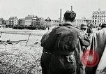 Immagine di I prigionieri di guerra alleati di Dieppe Raid Francia, 1942, secondo 19 filmato di repertorio 65675032714