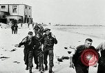 Immagine di I prigionieri di guerra alleati di Dieppe Raid Francia, 1942, secondo 22 filmato di repertorio 65675032714