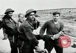Immagine di I prigionieri di guerra alleati di Dieppe Raid Francia, 1942, secondo 24 filmato di repertorio 65675032714