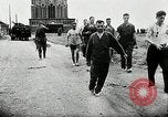 Immagine di I prigionieri di guerra alleati di Dieppe Raid Francia, 1942, secondo 38 filmato di repertorio 65675032714
