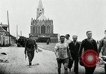 Immagine di I prigionieri di guerra alleati di Dieppe Raid Francia, 1942, secondo 42 filmato di repertorio 65675032714