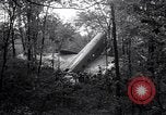 Standbild Airliner Wrack Bethel Connecticut USA, 1934, aus Sekunde 4 historischem Filmmaterial Videoclip 65675032721