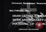 Standbild Katholiken Baltimore Maryland USA, 1934, aus Sekunde 5 historischem Filmmaterial Videoclip 65675032724