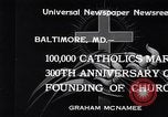 Standbild Katholiken Baltimore Maryland USA, 1934, aus Sekunde 13 historischem Filmmaterial Videoclip 65675032724