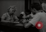 Immagine di Giovani uomini americani Washington DC USA, 1948, secondo 14 filmato di repertorio 65675032738