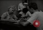 Immagine di Giovani uomini americani Washington DC USA, 1948, secondo 16 filmato di repertorio 65675032738