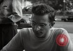Immagine di Giovani uomini americani Washington DC USA, 1948, secondo 30 filmato di repertorio 65675032738