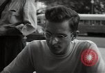 Immagine di Giovani uomini americani Washington DC USA, 1948, secondo 33 filmato di repertorio 65675032738