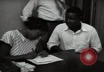 Immagine di Giovani uomini americani Washington DC USA, 1948, secondo 46 filmato di repertorio 65675032738