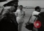 Standbild Mildred Gillars aka Axis Sally ankommen für Testversion Washington DC USA, 1948, aus Sekunde 9 historischem Filmmaterial Videoclip 65675032739