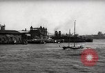 Standbild Wolkenkratzer Ellis Island New York USA, 1948, aus Sekunde 41 historischem Filmmaterial Videoclip 65675032740