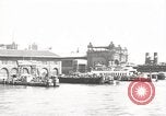Standbild Wolkenkratzer Ellis Island New York USA, 1948, aus Sekunde 57 historischem Filmmaterial Videoclip 65675032740