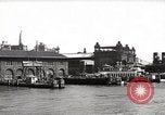 Standbild Wolkenkratzer Ellis Island New York USA, 1948, aus Sekunde 59 historischem Filmmaterial Videoclip 65675032740