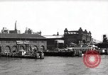 Standbild Wolkenkratzer Ellis Island New York USA, 1948, aus Sekunde 60 historischem Filmmaterial Videoclip 65675032740