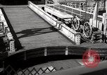 Immagine di Statua di libert Ellis Island New York USA, 1948, secondo 8 filmato di repertorio 65675032742