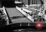 Immagine di Statua di libert Ellis Island New York USA, 1948, secondo 13 filmato di repertorio 65675032742