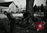 Standbild Menschen Reinigung viel für den Einsatz als Spielplatz Monroe New York USA, 1950, aus Sekunde 29 historischem Filmmaterial Videoclip 65675032772