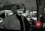 Standbild Menschen Reinigung viel für den Einsatz als Spielplatz Monroe New York USA, 1950, aus Sekunde 35 historischem Filmmaterial Videoclip 65675032772