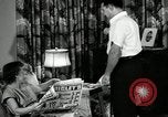 Immagine di Lavoratore auto Detroit Michigan USA, 1950, secondo 14 filmato di repertorio 65675032773