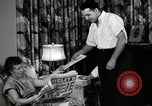 Immagine di Lavoratore auto Detroit Michigan USA, 1950, secondo 15 filmato di repertorio 65675032773