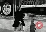 Immagine di Lavoratore auto Detroit Michigan USA, 1950, secondo 50 filmato di repertorio 65675032773