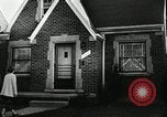 Standbild Familie auto worker Detroit Michigan USA, 1950, aus Sekunde 48 historischem Filmmaterial Videoclip 65675032774