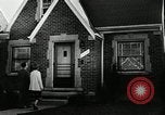 Standbild Familie auto worker Detroit Michigan USA, 1950, aus Sekunde 50 historischem Filmmaterial Videoclip 65675032774