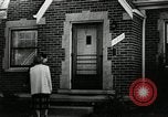 Standbild Familie auto worker Detroit Michigan USA, 1950, aus Sekunde 53 historischem Filmmaterial Videoclip 65675032774