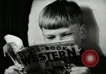 Standbild Cowboy Aktivitäten Marfa Texas USA, 1943, aus Sekunde 53 historischem Filmmaterial Videoclip 65675032775