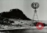 Standbild Arbeitsaktivitäten auf einer Farm und Ranch in Texas United States USA, 1943, aus Sekunde 4 historischem Filmmaterial Videoclip 65675032776