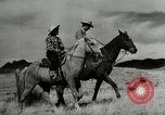 Standbild Arbeitsaktivitäten auf einer Farm und Ranch in Texas United States USA, 1943, aus Sekunde 25 historischem Filmmaterial Videoclip 65675032776