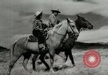 Standbild Arbeitsaktivitäten auf einer Farm und Ranch in Texas United States USA, 1943, aus Sekunde 26 historischem Filmmaterial Videoclip 65675032776