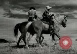 Standbild Arbeitsaktivitäten auf einer Farm und Ranch in Texas United States USA, 1943, aus Sekunde 30 historischem Filmmaterial Videoclip 65675032776