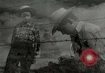 Standbild Arbeitsaktivitäten auf einer Farm und Ranch in Texas United States USA, 1943, aus Sekunde 37 historischem Filmmaterial Videoclip 65675032776