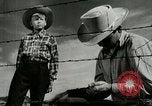 Standbild Arbeitsaktivitäten auf einer Farm und Ranch in Texas United States USA, 1943, aus Sekunde 39 historischem Filmmaterial Videoclip 65675032776
