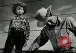 Standbild Arbeitsaktivitäten auf einer Farm und Ranch in Texas United States USA, 1943, aus Sekunde 41 historischem Filmmaterial Videoclip 65675032776