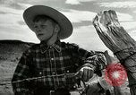 Standbild Arbeitsaktivitäten auf einer Farm und Ranch in Texas United States USA, 1943, aus Sekunde 55 historischem Filmmaterial Videoclip 65675032776