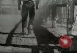 Standbild Roundup der wilden Pferde United States USA, 1943, aus Sekunde 32 historischem Filmmaterial Videoclip 65675032777