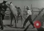 Standbild Roundup der wilden Pferde United States USA, 1943, aus Sekunde 36 historischem Filmmaterial Videoclip 65675032777