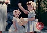 Immagine di Anni Cinquanta mode United States USA, 1958, secondo 18 filmato di repertorio 65675032778