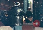 Immagine di Anni Cinquanta mode United States USA, 1958, secondo 26 filmato di repertorio 65675032778