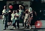 Immagine di Abbigliamento per il tempo libero United States USA, 1958, secondo 4 filmato di repertorio 65675032780